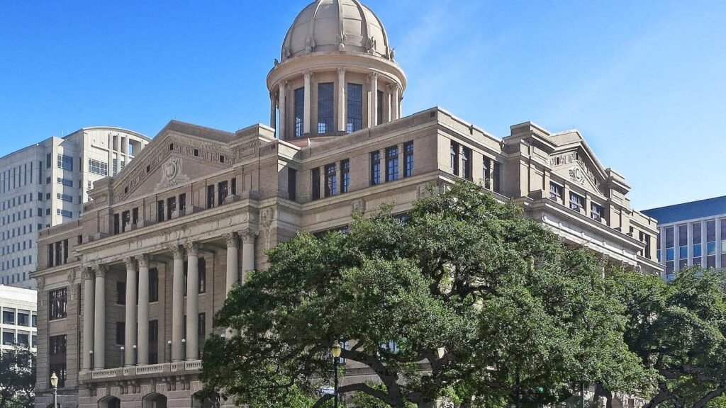 The 1910 Harris County courthouse in Houston, Texas